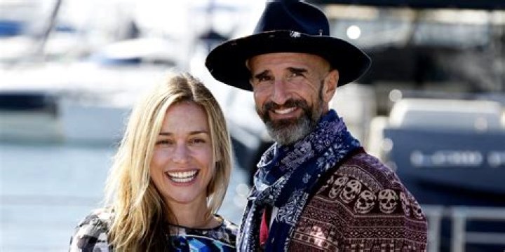 Unlocking The Secrets: Piper Perabo's Husband Revealed